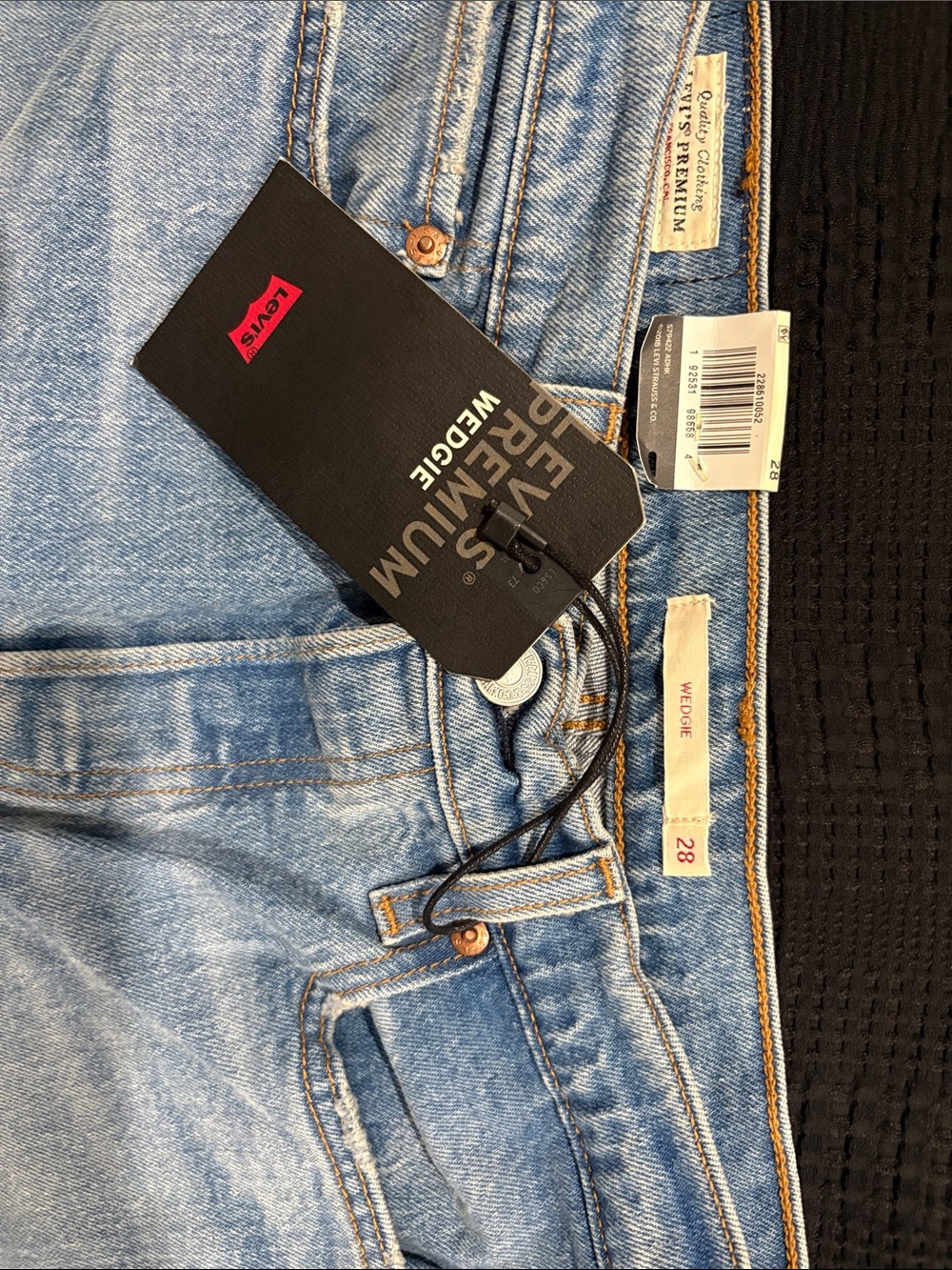 Levi’s Premium Wedgie High Rise Tapered Leg Light Wash Straight Leg Jeans - Picture 2 of 6